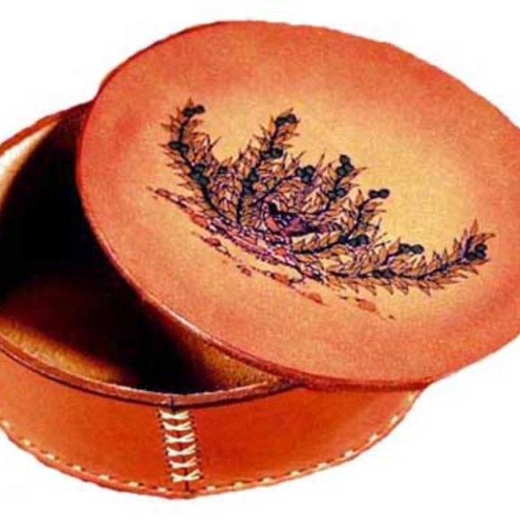 BIRDS HANDPAINTED LEATHER BOX WITH LID, TAGS ON, HANDMADE, 6in.W x 4in.D x 3in.H - Picture 2 of 2